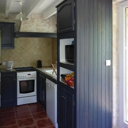 Vakantiehuis With Canoe And Tree House Langoat